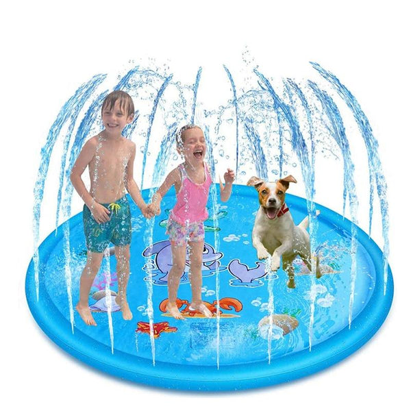 Pool for dogs with water sprinkler in the edge