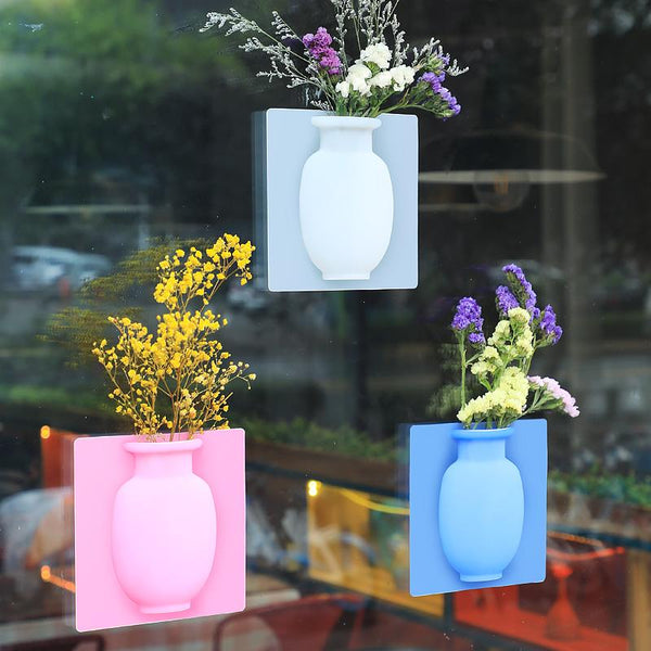 Magical hanging wall vase made of silicone